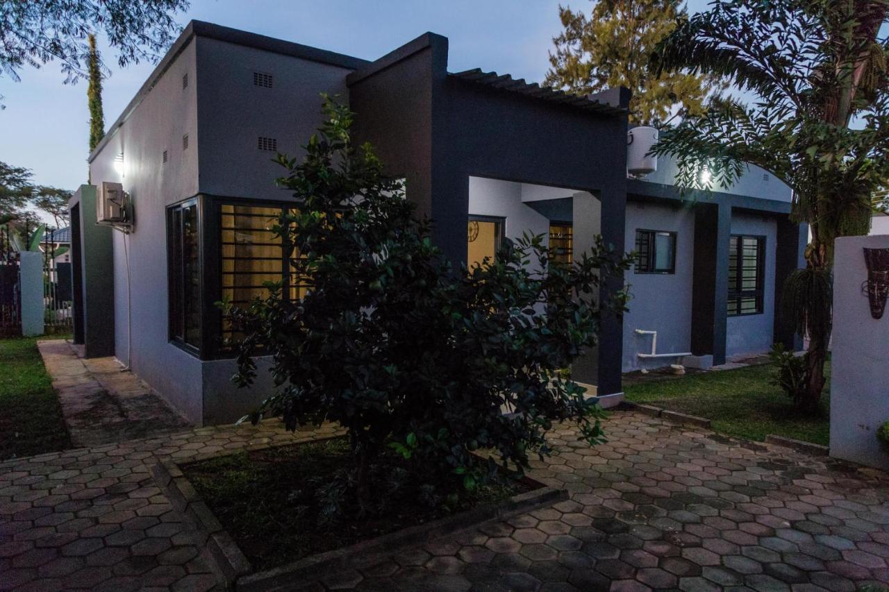 Appartamento Blue Agave F2 Lusaka Esterno foto
